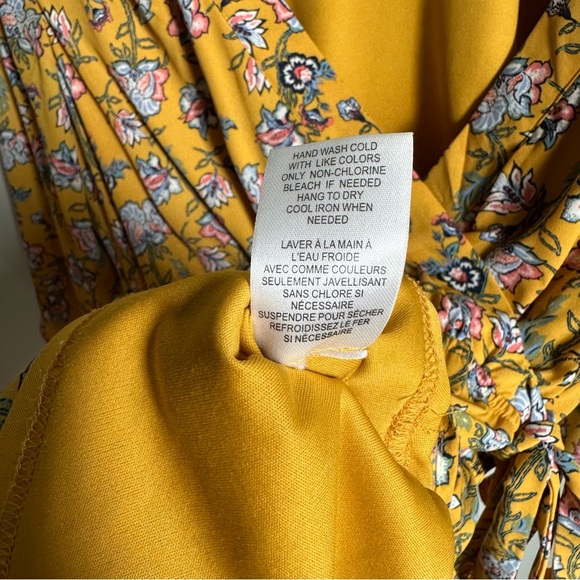 Yellow DR2 Floral-Print Dress in Size M - Picture 9 of 9